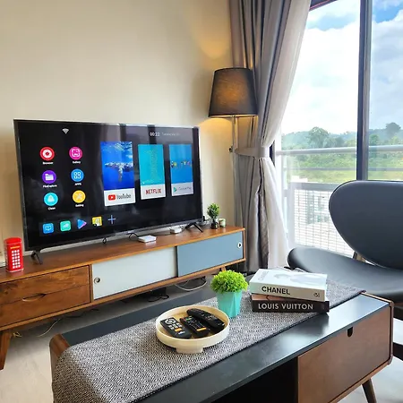 Taman Equine Comfy Studio#Greenery View#4 Pax#Aeon Mall Seri Kembangan Exterior photo