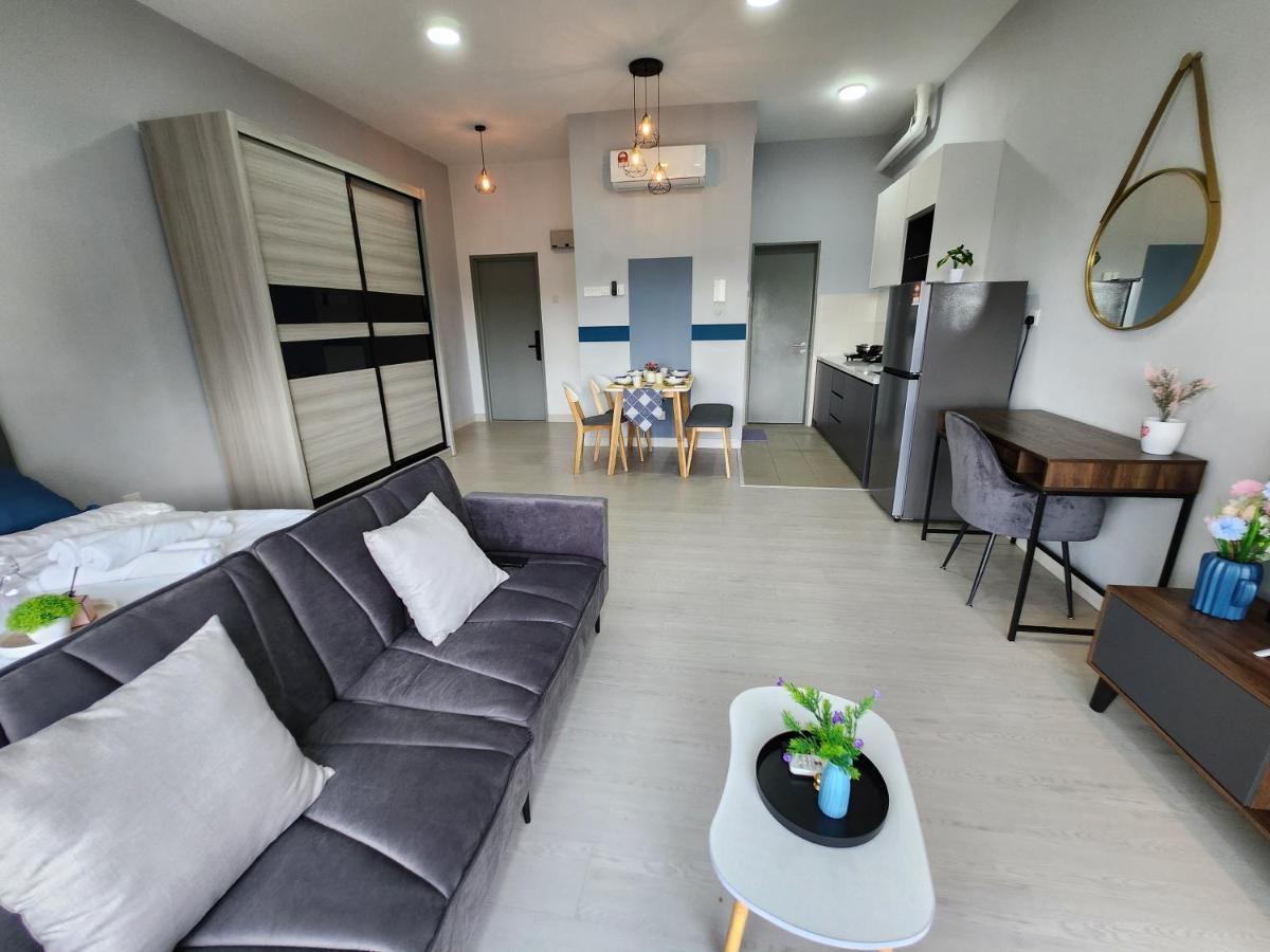 Apartment Taman Equine Comfy Studio#greenery View#4 Pax#aeon Mall Seri Kembangan